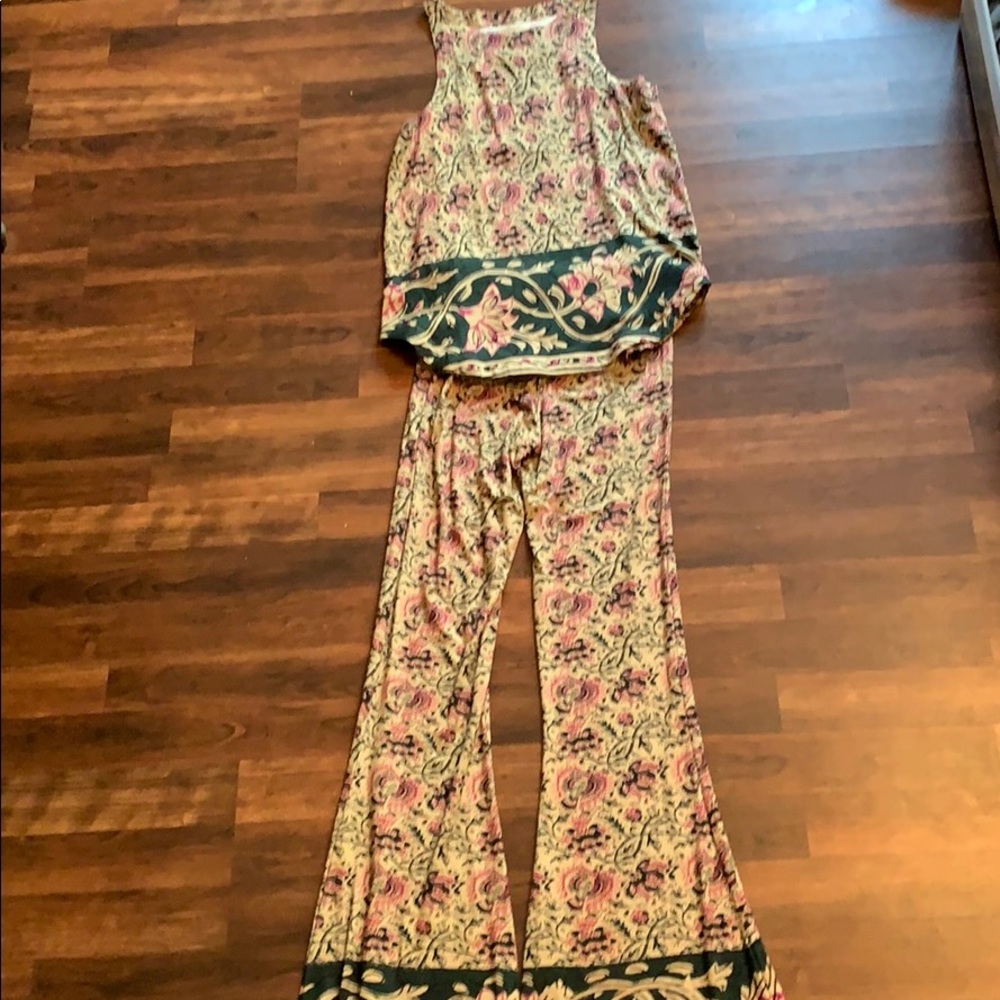 Two piece set